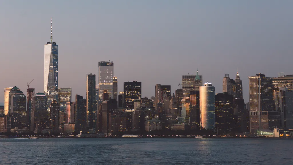 Kathyrn Loeb Reviews “Capital City: Gentrification and the Real Estate State”